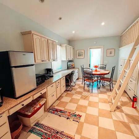 Cozy Guest House Studio Apartment Greensboro Exterior photo
