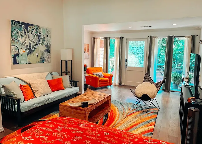 Cozy Guest House Studio Apartment